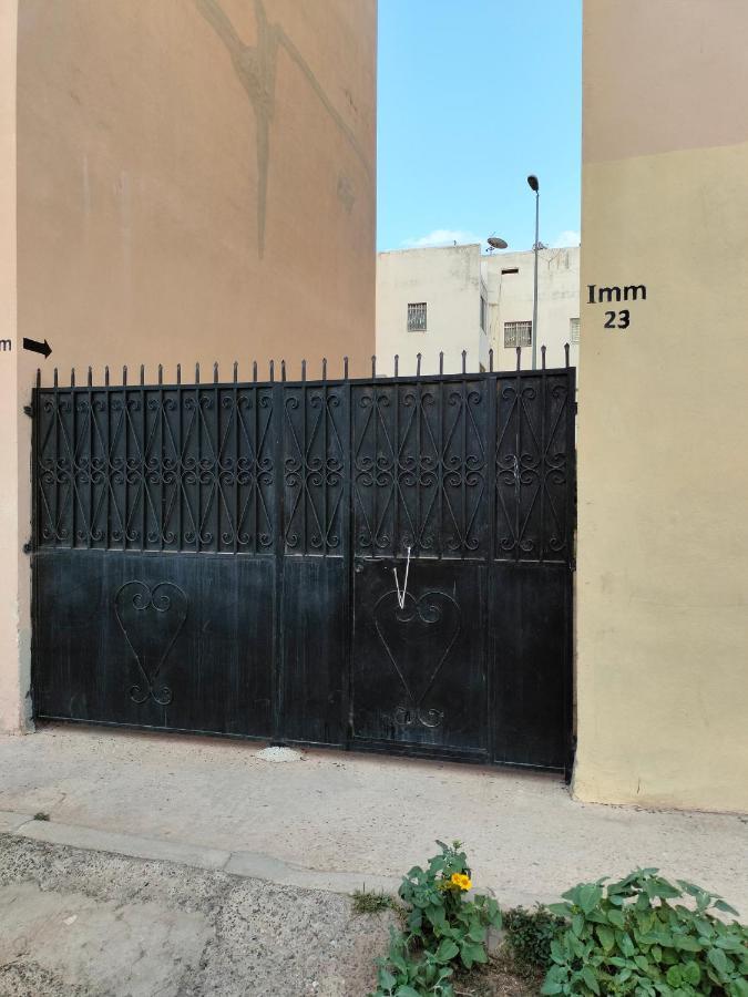 Appartement Calme Et Confortable Al Ghar Exterior foto